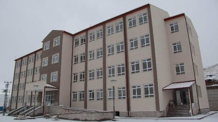 Yıldız Beldesi&rsquo;ne 16 Derslikli Lise Yapıldı