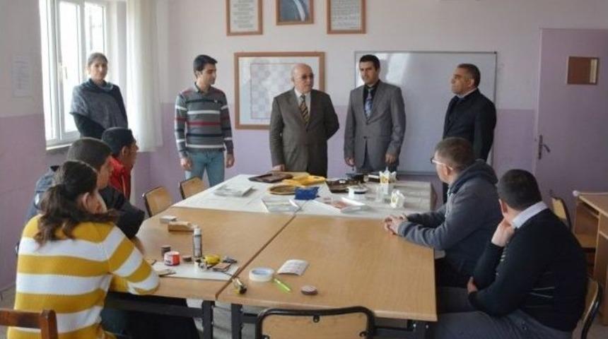 Milli Eğitim M&uuml;d&uuml;r&uuml; Sevgili, Okulları Ziyareti S&uuml;r&uuml;yor