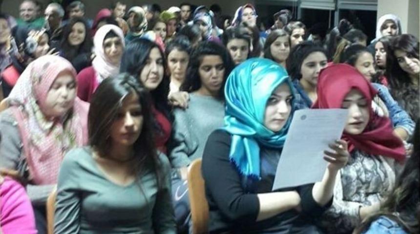 Anamur Ve Tarsus M&uuml;ft&uuml;leri &Ouml;ğrencilere Seminer Verdi