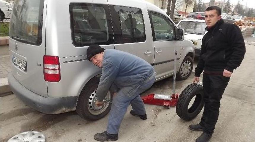 Tamircilerde Kış Lastiği Yoğunluğu