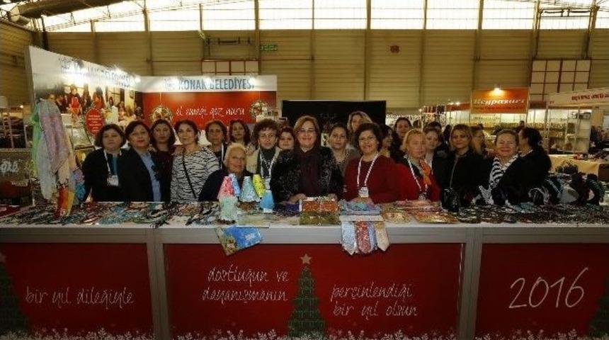 Hediyelik Eşya Fuarının G&ouml;zdesi Konaklı Kadınlar Oldu