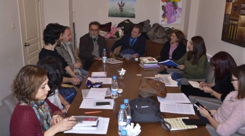 Tepebaşı&rsquo;nda Eleştirel Okuma Ve &Ouml;yk&uuml; At&ouml;lyesi