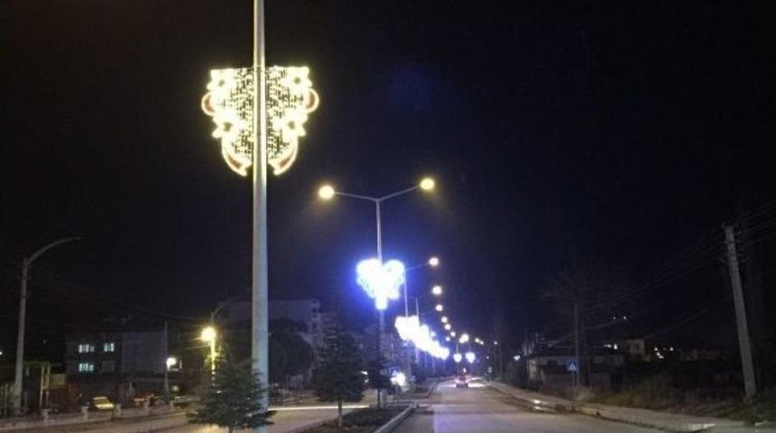 Selendi&rsquo;nin Caddeleri Işıl Işıl