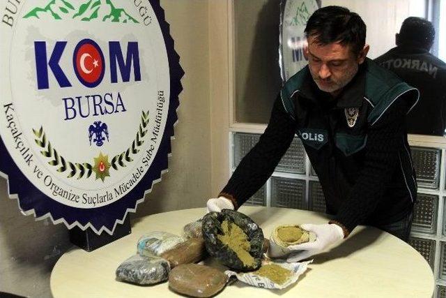 Narkotik Polisinden 150 Bin Liralık Esrar Vurgunu