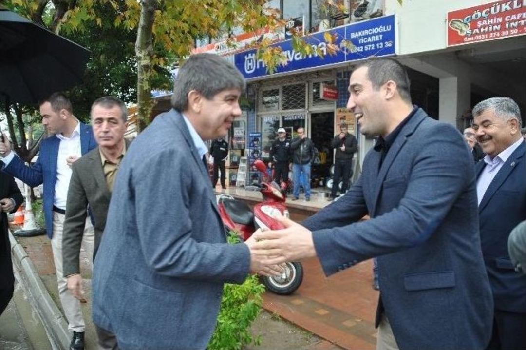 T&uuml;rel Bilgisayar Dağıttı