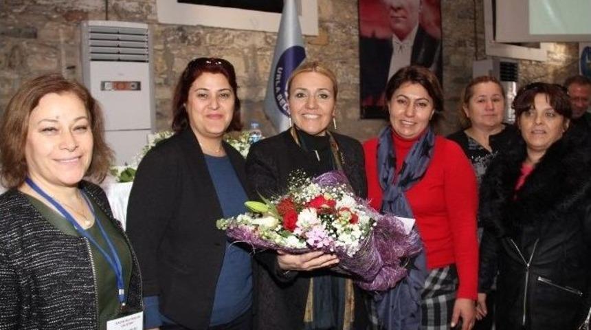 Urla&rsquo;da Kadın Muhtarlar &Ccedil;alıştayı Sona Erdi