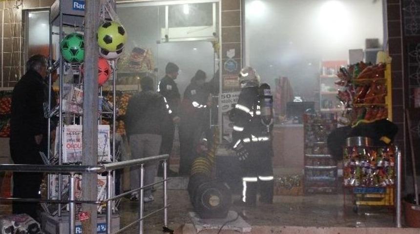 Markette &Ccedil;ıkan Yangın Korkuttu