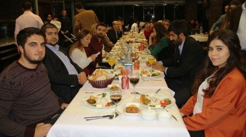 M&uuml;hendislere 25 Ve 40 Yaş Plaketi