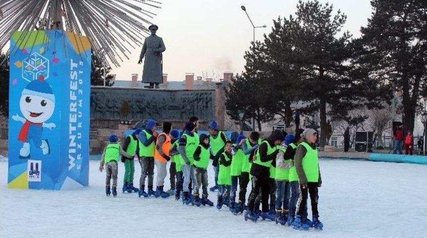 S&uuml;s Havuzunda &rsquo;buz Pateni&rsquo; Eğitimi