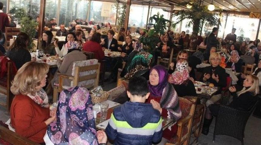 Ankaralı Asenalar&rsquo;dan Mhp Lideri Bah&ccedil;eli&rsquo;ye Destek