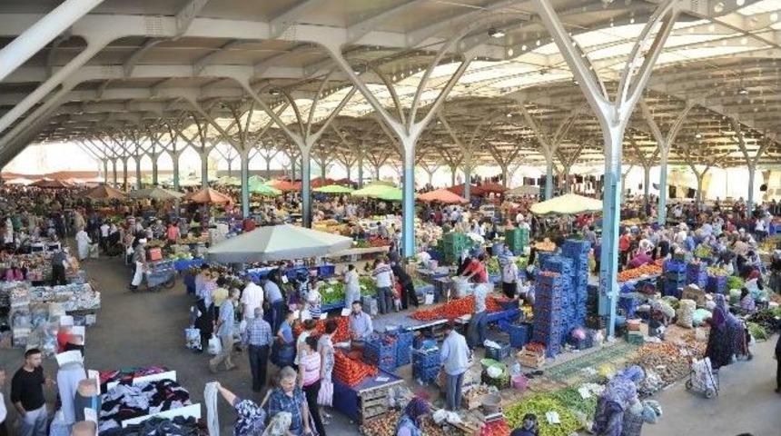 Bir G&uuml;n Değil, Her G&uuml;n Yaşayan Pazar Alanı