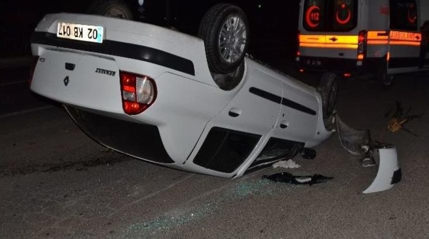 Otomobil Takla Attı; 2 Yaralı