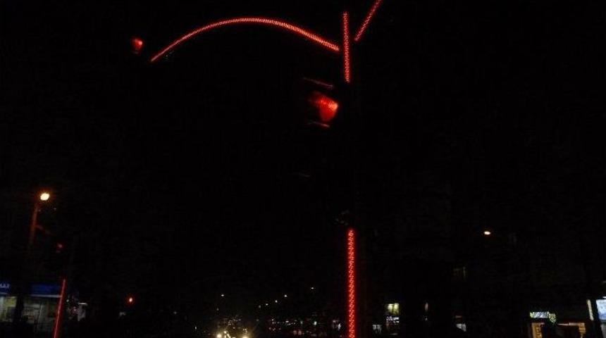 Akıllı Trafik Işıklandırması B&uuml;y&uuml;k Kolaylık Sağladı