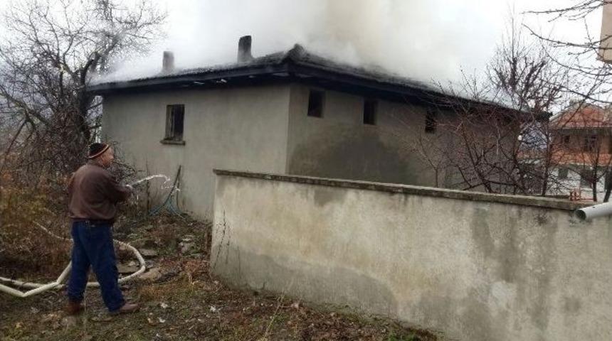 Kastamonu&rsquo;da Şehit Annesinin Evi Yandı