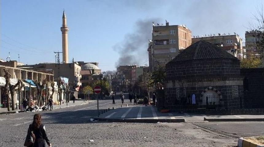Yasaklı İl&ccedil;ede Dumanlar Y&uuml;kseldi, &Ccedil;atışmalar Şiddetlendi