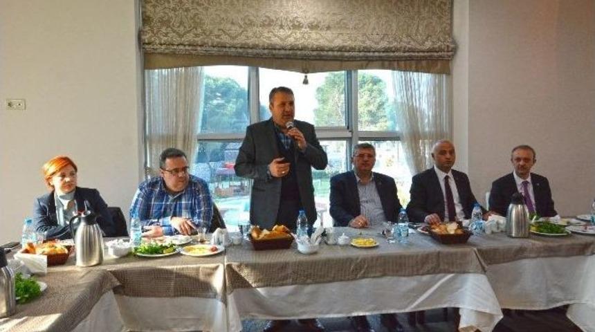 Başkan &Ccedil;er&ccedil;i, Basın Mensuplarını Ağırladı