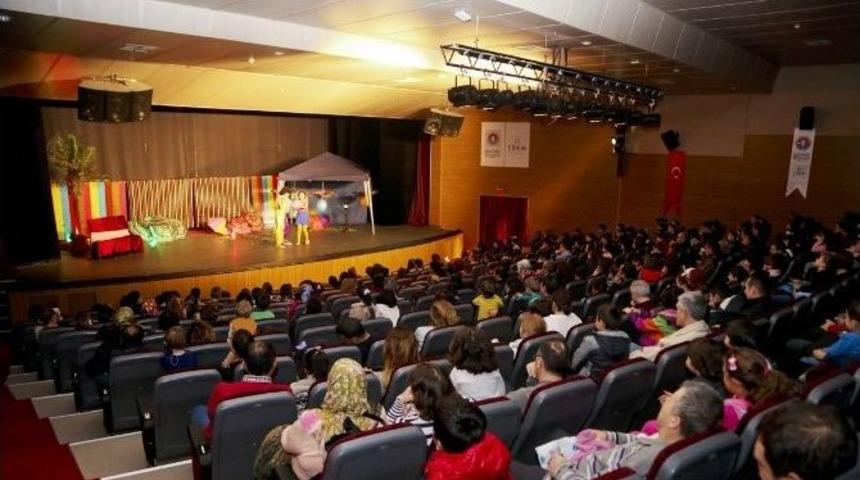 Maltepe Belediyesi&rsquo;nden &Ccedil;ocuklara Tiyatro Keyfi