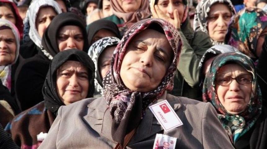 Şehit Uzman &Ccedil;avuş Yaşar Yeni&ouml;ren Son Yolculuğuna Uğurlandı