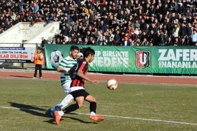 Utaş Uşakspor Evinde Mağlup