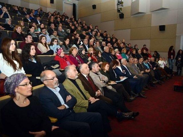 Mahalle Örgütlenmesi Ve Katılım Hakkı Masaya Yatırıldı