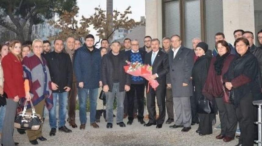 &Ouml;zdağ&rsquo;dan Manisa Gazeteciler Cemiyeti&rsquo;ne Tebrik Ziyareti