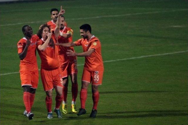 Adanaspor Galibiyet Serisini Sürdürüyor