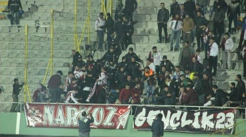 Şanlıurfaspor, Elazığspor Ma&ccedil;ında Trib&uuml;nler Karıştı