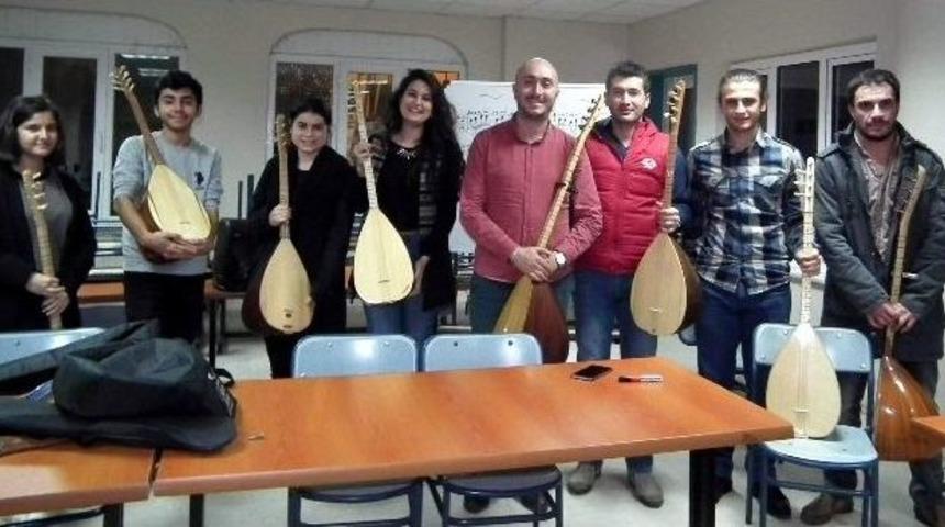 Aydın’da 14-24 Yaş Gurubuna Bağlama Kursu