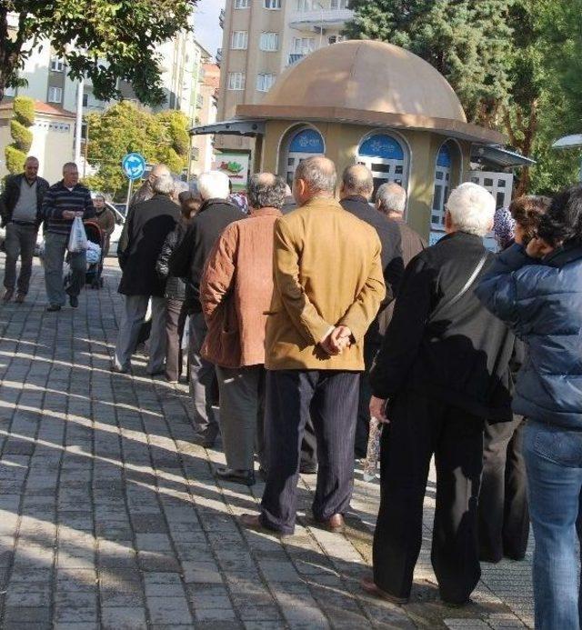 Halk Ekmeğe Sayı Kısıtlaması Getirildi