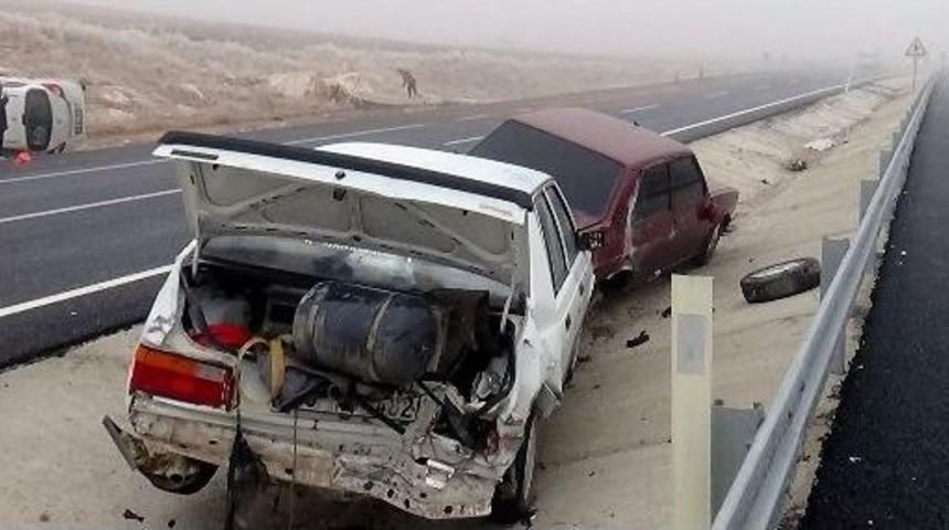 Aksaray&rsquo;da Sis Ve Buzlanma Kazalara Neden Oldu