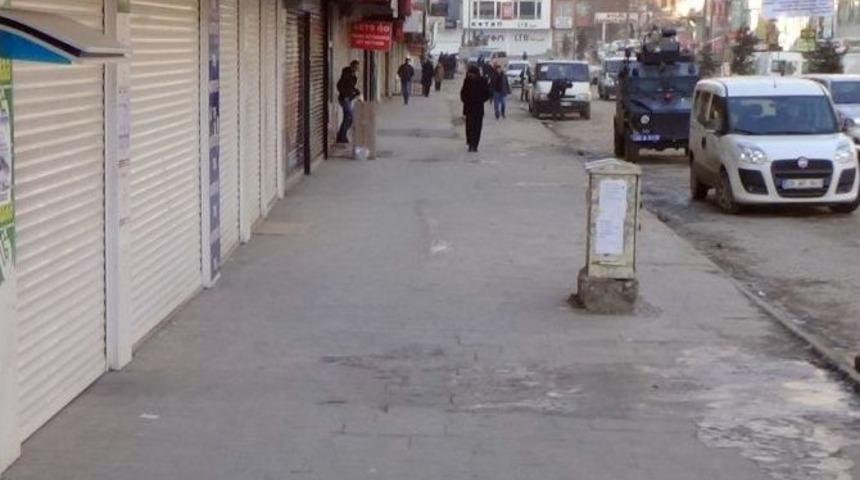 Hakkari’de Kepenkler Açılmadı