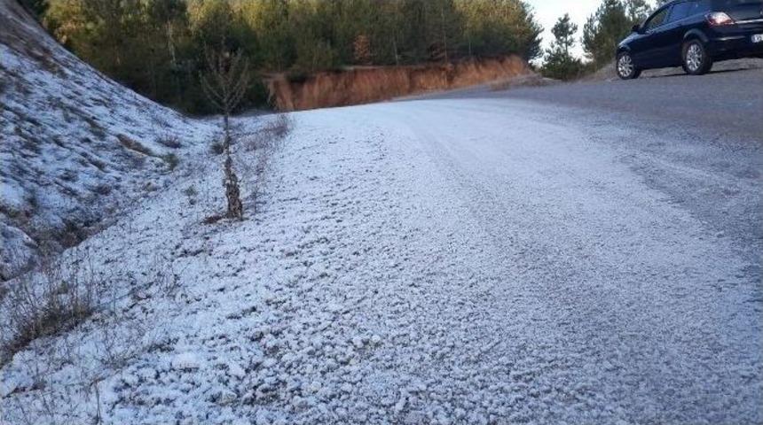 Bursa&rsquo;nın Dağ İl&ccedil;eleri Beyaza B&uuml;r&uuml;nd&uuml;