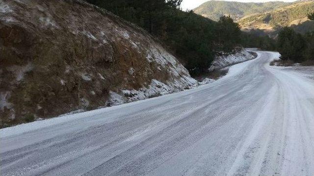 Bursa’nın Dağ İlçeleri Beyaza Büründü