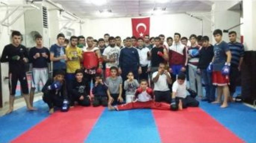 Adıyaman&rsquo;da Kick Boks Sporuna İlgi Her Ge&ccedil;en G&uuml;n Artıyor
