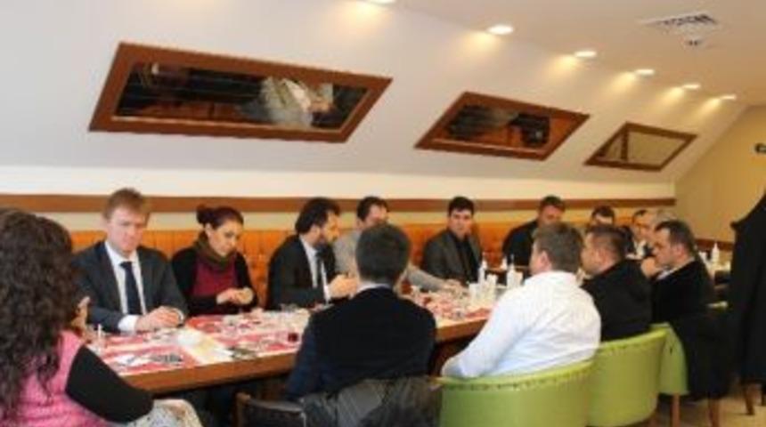 Temizlik İşleri M&uuml;d&uuml;rleri Değerlendirme Toplantısında