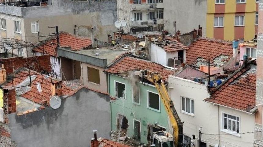 Osmangazi Yıkılarak G&uuml;zelleşiyor