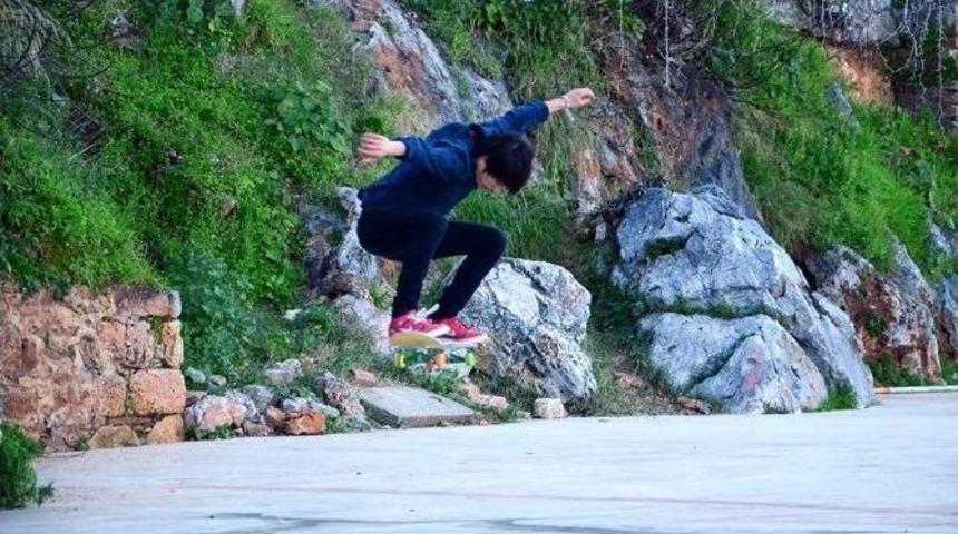 Selfie &Ccedil;ekerken &Ouml;len Gen&ccedil;lerin Son G&ouml;r&uuml;nt&uuml;leri