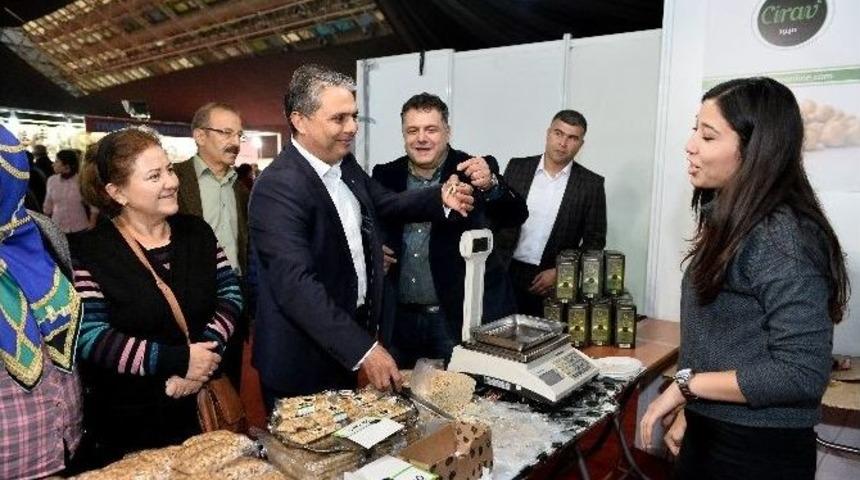 Başkan Uysal, Trabzon Tanıtım G&uuml;nlerine Katıldı