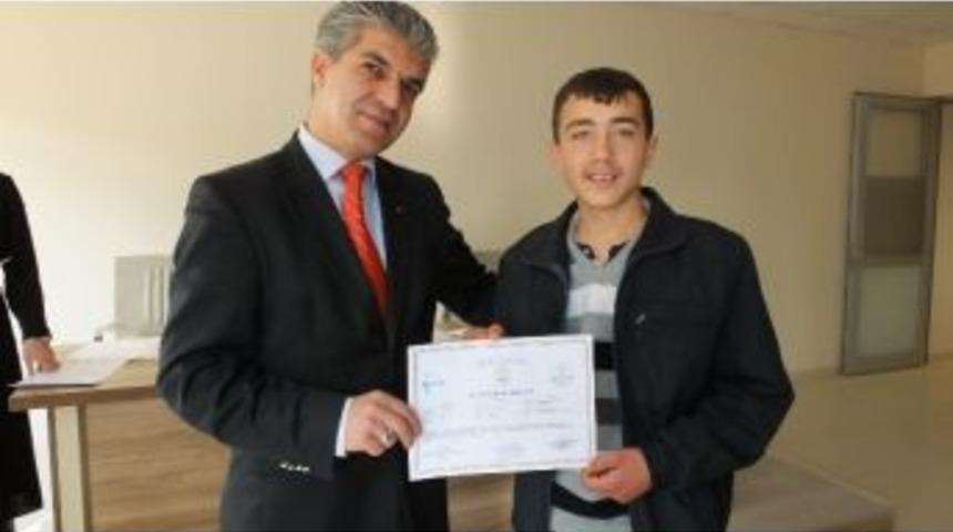 16 Yaşında Sertifika Sahibi Oldu