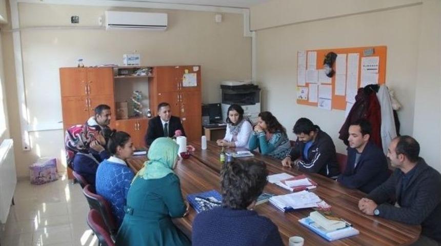 Kaymakam Sağ, K&ouml;y Okullarını Ziyaret Etti