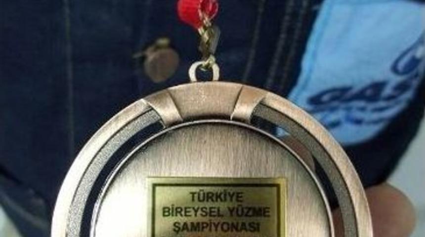Engelli Gaski Personeli, T&uuml;rkiye Bireysel Y&uuml;zme Şampiyonu Oldu