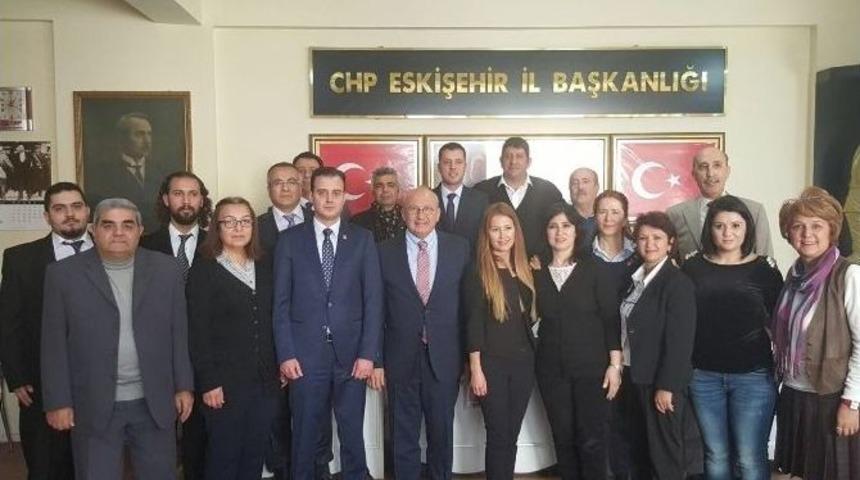 Milletvekili &Ccedil;akır&ouml;zer&rsquo;den Tepebaşı Ve Odunpazarı İl&ccedil;e Y&ouml;neticilerine Ziyaret