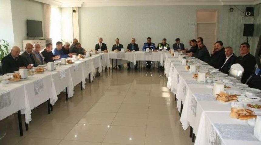 Yozgat Emniyet M&uuml;d&uuml;rl&uuml;ğ&uuml; Muhtarlarla Huzur Toplantısı D&uuml;zenledi
