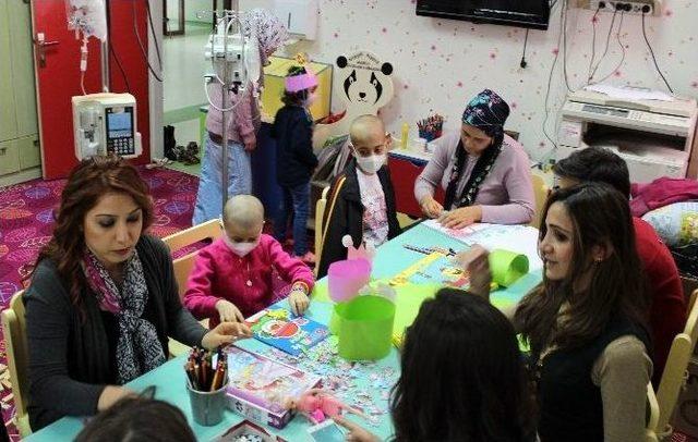 Gaün Lösemili Çocukları Unutmadı