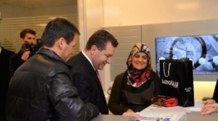 Karesi&rsquo;de G&uuml;ler Y&uuml;zl&uuml; Hizmet