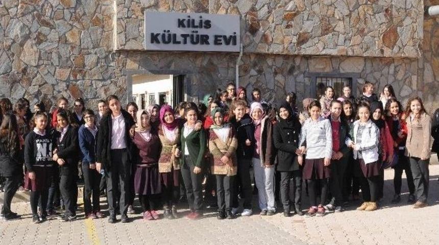 &Uuml;niversitede Liseliler İ&ccedil;in Tanıtım Gezisi D&uuml;zenlendi