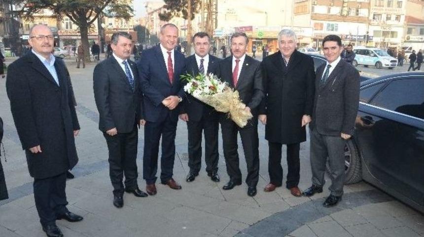 &Ouml;zdağ D&uuml;zce Belediyesini Ziyaret Etti