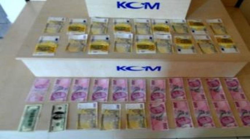 Uşak&rsquo;ta Dolandırdılar, Isparta&rsquo;da Yakalandılar