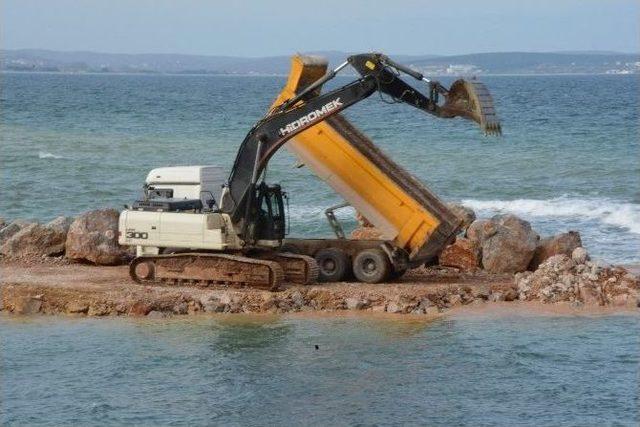 Sinop’ta Kale Surlarını Koruyan Mendirek Uzatılıyor