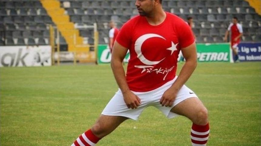 (&ouml;zel Haber) Y&uuml;z&uuml;ne Tekme Atılan Futbolcu Konuştu